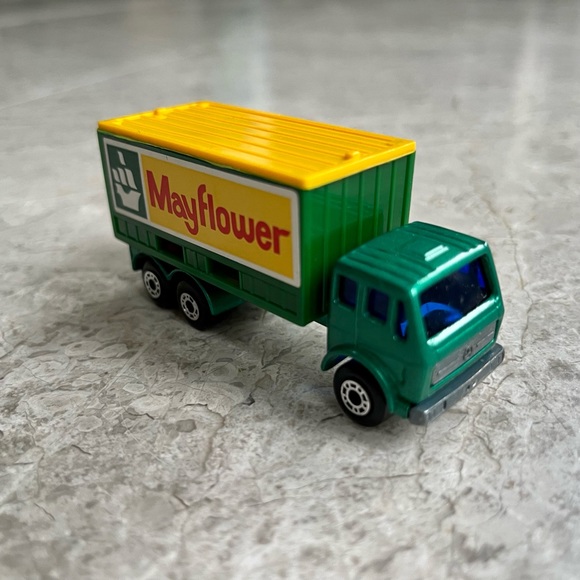 🎈Vtg MATCHBOX Superfast No. 42. “Mayflower” MERCEDES TRUCK. ©️1976. - Picture 2 of 5